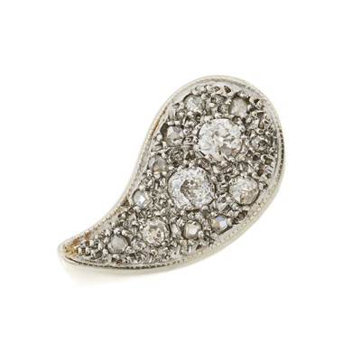 Lot 93 - A 9ct gold old-cut and rose-cut diamond dress ring