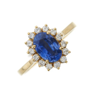 Lot 96 - A sapphire and brilliant-cut diamond cluster ring