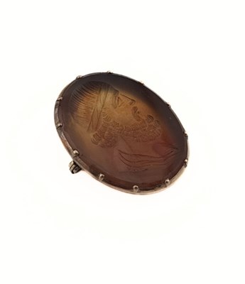 Lot 420 - A Victorian carnelian intaglio brooch