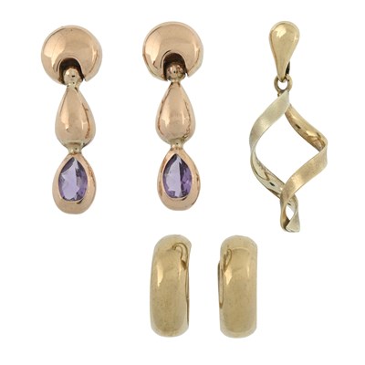 Lot 535 - Two pairs of earrings and a single earring