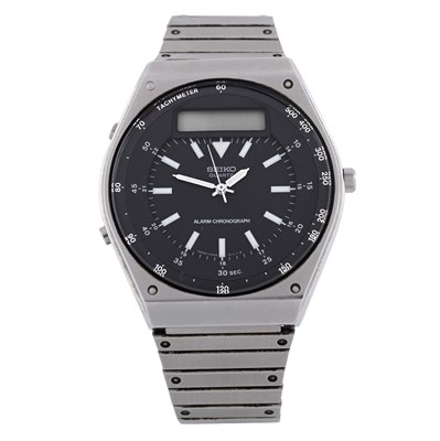 Lot 263 - Seiko, a stainless steel analogue-digital H556-5050 "Burke" bracelet watch