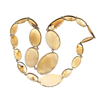 Lot 11 - A Victorian graduated oval agate necklace