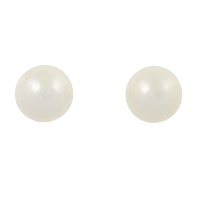 Lot 437 - A pair of cultured pearl stud earrings