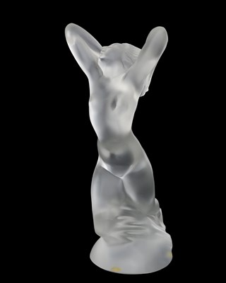 Lot 729 - 'Vitesse' a modern Lalique clear and frosted...