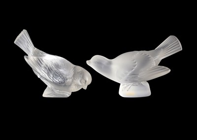 Lot 732 - A Lalique clear and frosted glass finch figure...