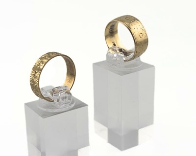 Lot 405 - Two 9ct gold band rings