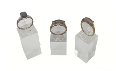 Lot 490 - Three gem-set rings