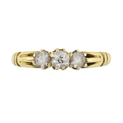 Lot 540 - An early 20th century 18ct gold old-cut diamond and colourless paste three stone ring