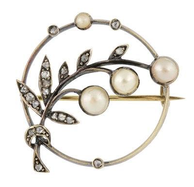 Lot 505 - An Edwardian 18ct gold split pearl and rose-cut diamond wreath brooch