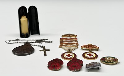 Lot 233 - A WWI identity or dog tag, stamped leather in...