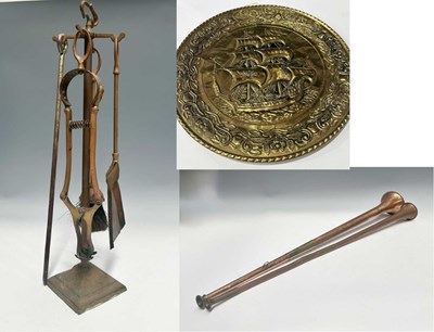 Lot 212 - Metalware including copper and brass hunting...