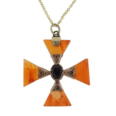 Lot 477 - A Victorian gem Maltese cross pendant with later chain