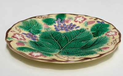 Lot 130 - A Wedgwood majolica plate, early 20th century,...