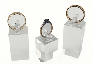 Lot 445 - Three 9ct gold rings
