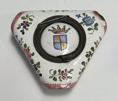 Lot 238 - A 19th century French enamel pill box in the...