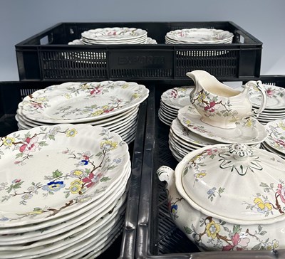 Lot 11 - A Booths 'Chinese Tree' part dinner service,...