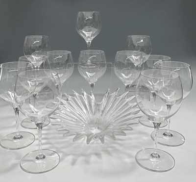 Lot 76 - Twelve Villeroy & Boch 'Maxima' Burgundy...