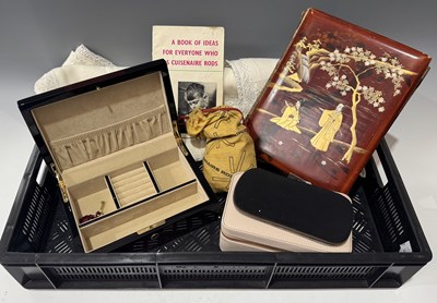Lot 99 - A miscellaneous collection to include a...