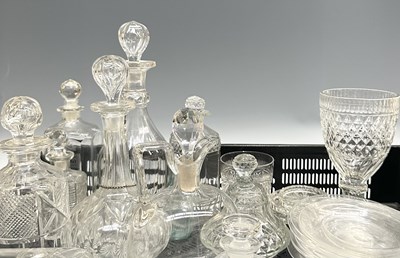 Lot 48 - Late 19th and 20th century glassware including...