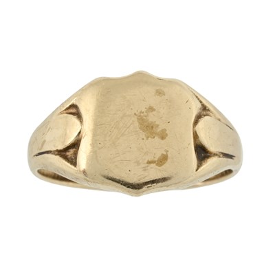 Lot 337 - A 1950s 9ct gold signet ring