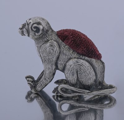 Lot 42 - An Edwardian silver novelty pin cushion, by...