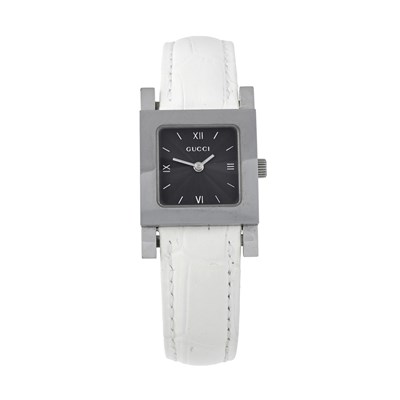 Lot 216 - Gucci, a stainless steel wrist watch