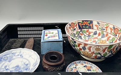 Lot 37 - Chinese and Japanese items including a pair of...