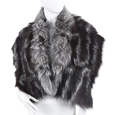 Lot 631 - A selection of fox fur accessories.