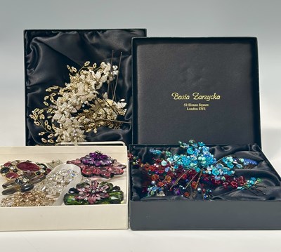 Lot 308 - A selection of paste brooches and bead hair accessories