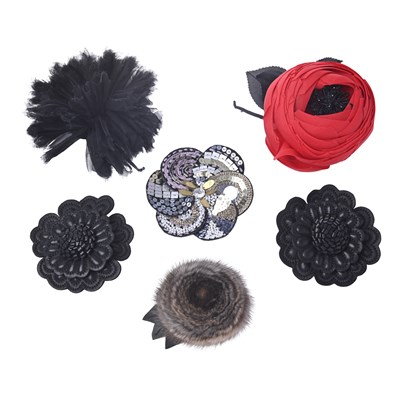 Lot 595 - A selection of floral pin brooches.