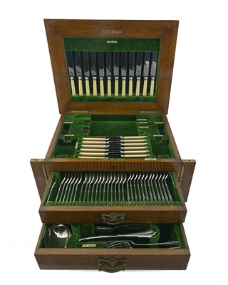 Lot 13 - A canteen of electro-plated Albany pattern...