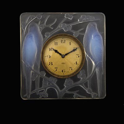 Lot 11 - Rene Lalique, an Inseperables opalescent glass...