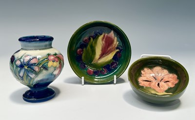 Lot 146 - A Moorcroft Hibiscus pattern footed bowl, mid...