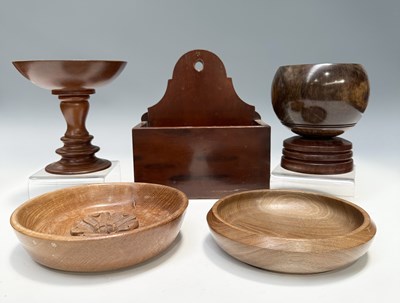 Lot 273 - A selection of hand-turned treen and bowls...