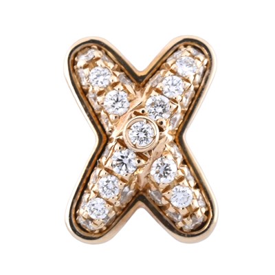 Lot 138 - Chaumet, a brilliant-cut diamond Jeux de Liens single earring