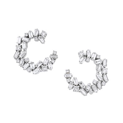 Lot 126 - Suzanne Kalan, a pair of 18ct gold diamond Sideways Cluster Mini Hoops
