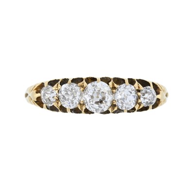 Lot 12 - An early 20th century 18ct gold graduated old-cut diamond five stone ring