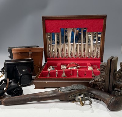 Lot 70 - A Butler A1 silver-plated canteen, Kings...