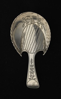 Lot 119 - A George III silver 'pastern hoof' caddy spoon,...