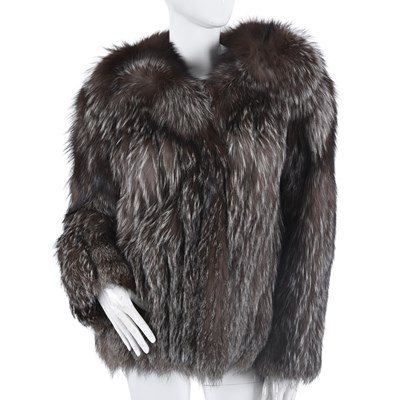 Lot 612 - A silver fox fur jacket.