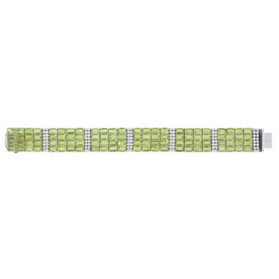 Lot 159 - A peridot and brilliant-cut diamond bracelet