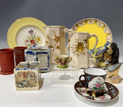 Lot 73 - An assortment of ceramics including: Royal...