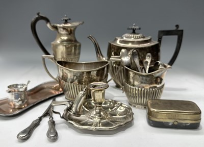 Lot 60 - A collection of silver plate to include a...