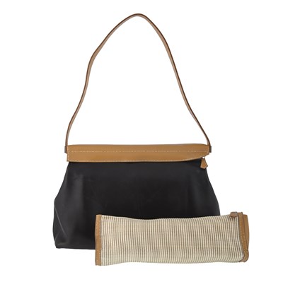 Lot 450 - Hermes, a 2003 Yeoh handbag w/pouch.