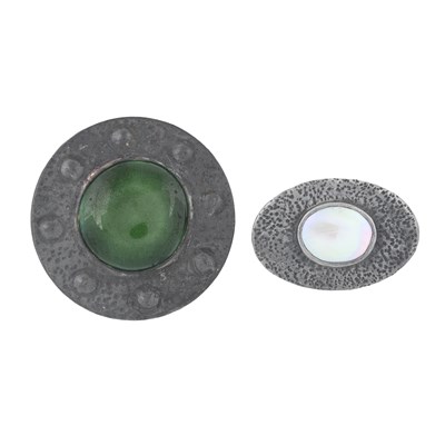 Lot 448 - A cabochon and pewter Arts & Crafts Ruskin...