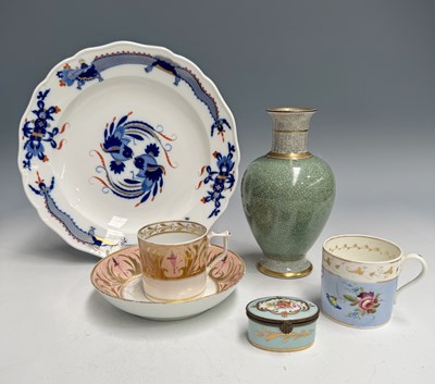 Lot 212 - A collection of British and European ceramics,...