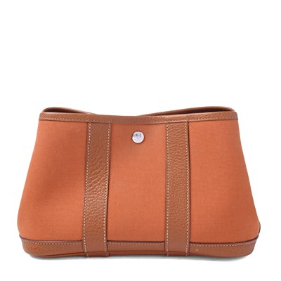 Lot 453 - Hermes, a 2006 Garden Party pochette.