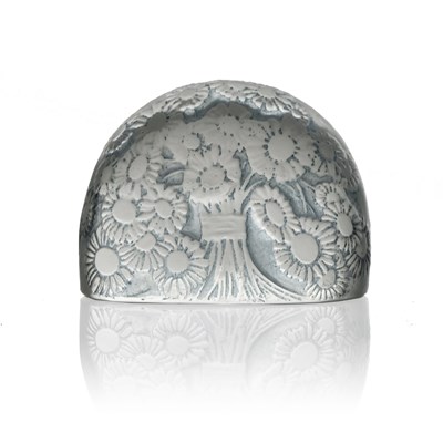 Lot 74 - Rene Lalique, a Marguerites glass menu holder,...