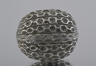 Lot 29 - A Victorian silver novelty naturalistic nutmeg...