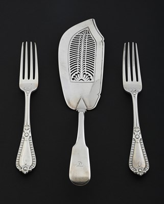 Lot 323 - A pair of Victorian silver Grecian pattern...